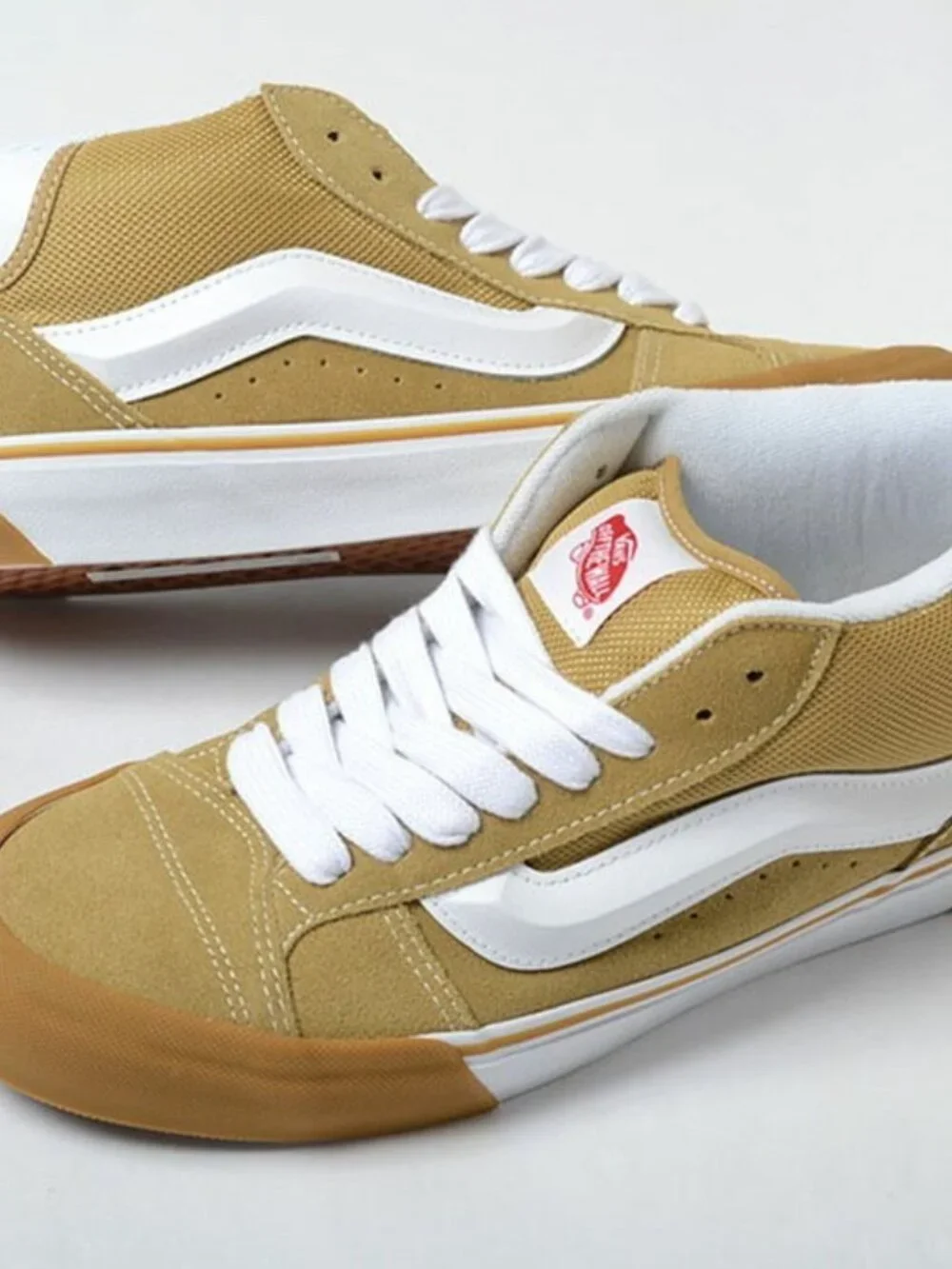 Vans Knu Mid. Brand New. Big Kids Size: 5y.